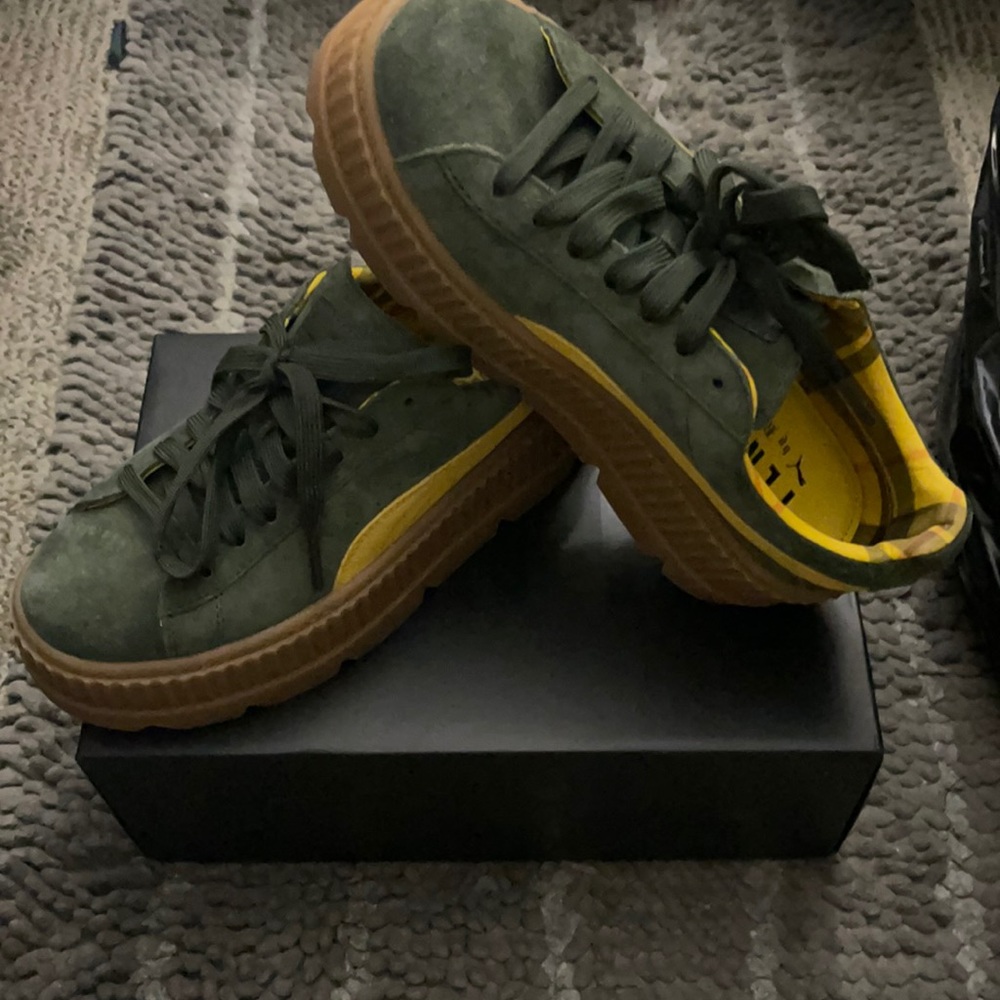8.5 - Rihanna Fenty Puma Shoes